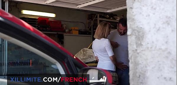  Lola Candy offers her ass to the mechanic guy